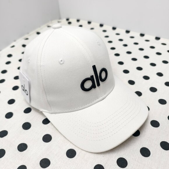NWT ALO Yoga White Off-Duty Baseball Cap - Picture 1 of 5